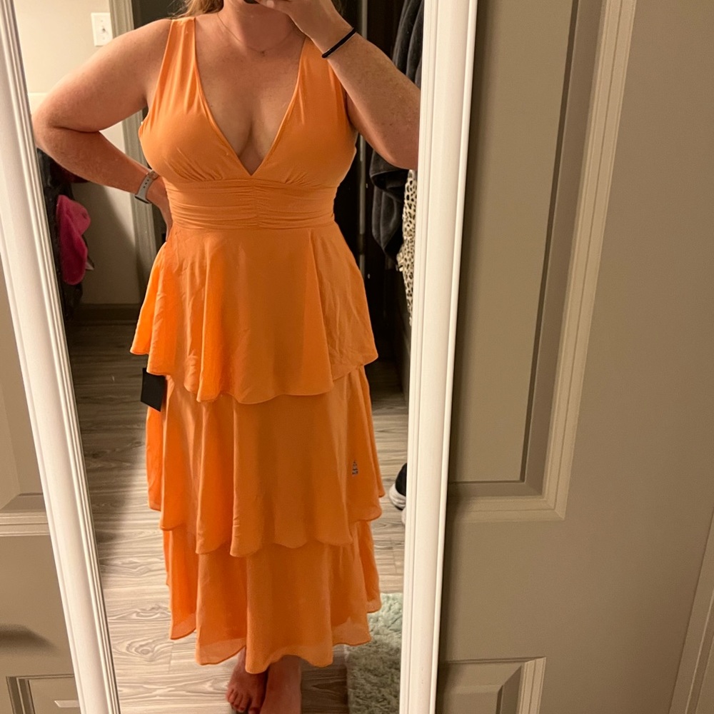 Lulus Tiered V neck Midi Dress